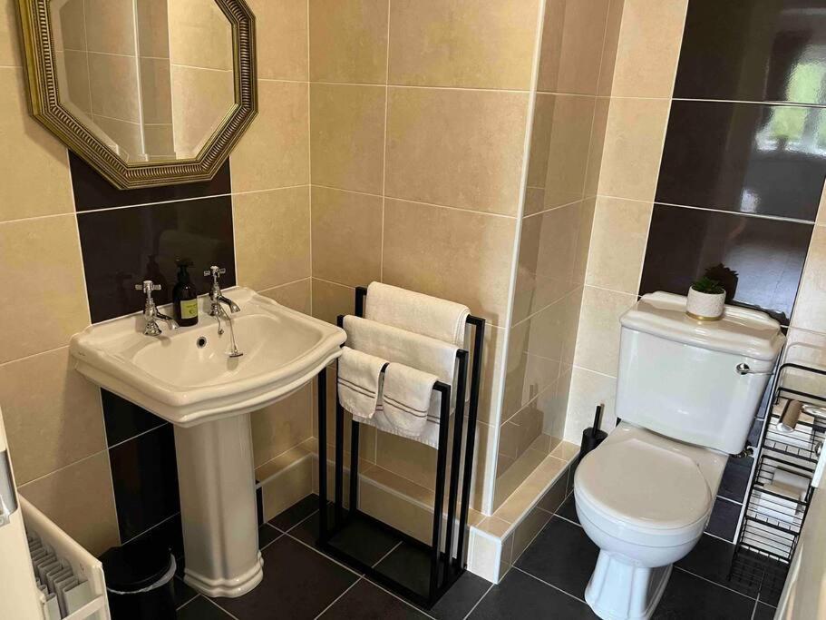 Hillcrest Lodge, Private Apartment On Lough Corrib, Oughterard Galway Exteriér fotografie